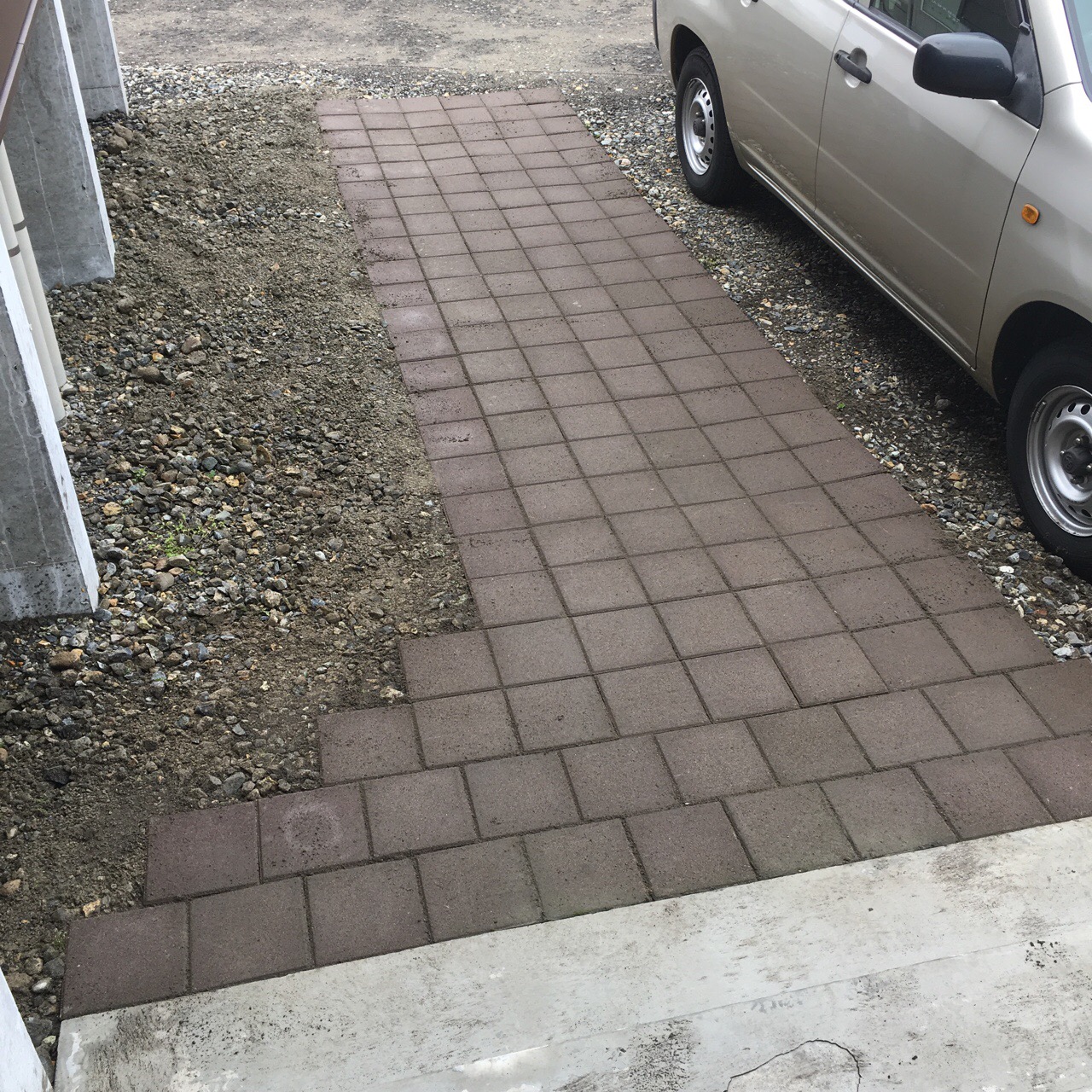 0F90B1D9-0152-4A26-BDFB-DA00E3CD1225