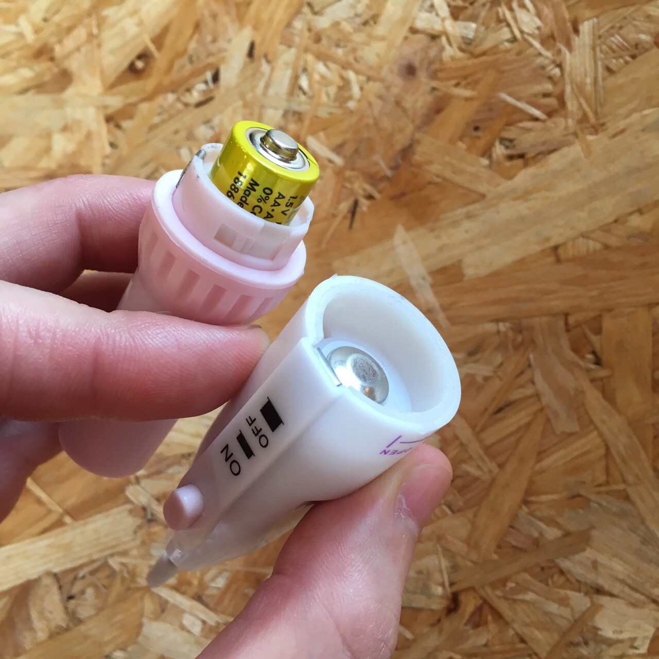 9731DEEF-62ED-409A-A5F7-845CFBFA379F