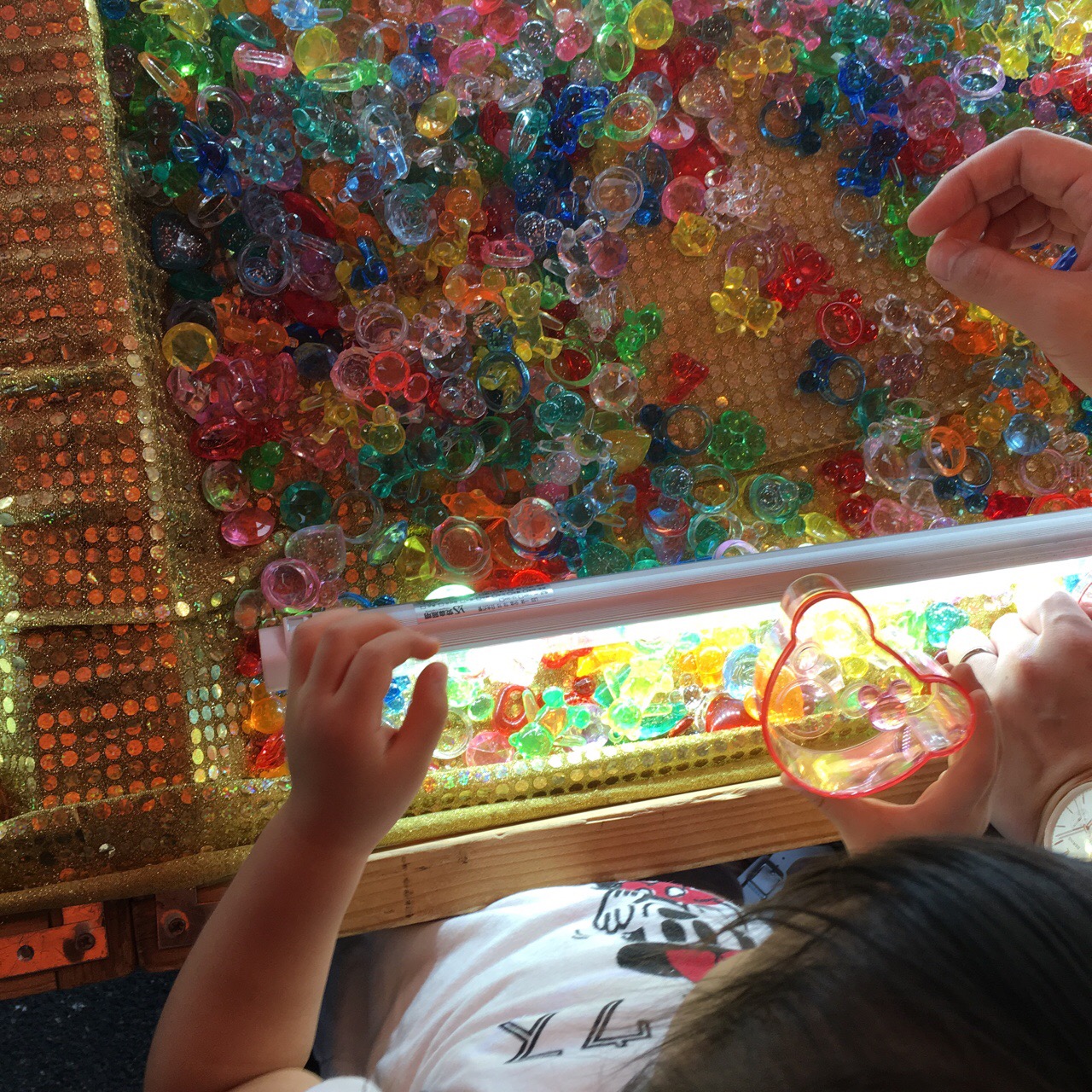 FE0DB4C6-B7DF-44FE-8680-2452C5C1072D