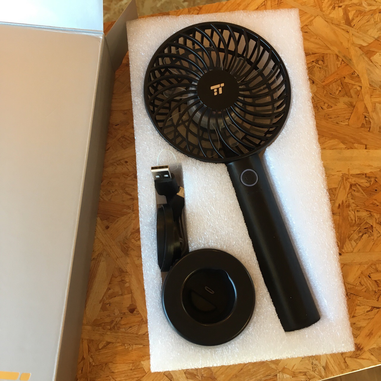 0DDB831C-89F4-47C1-BECC-D08644967BAF