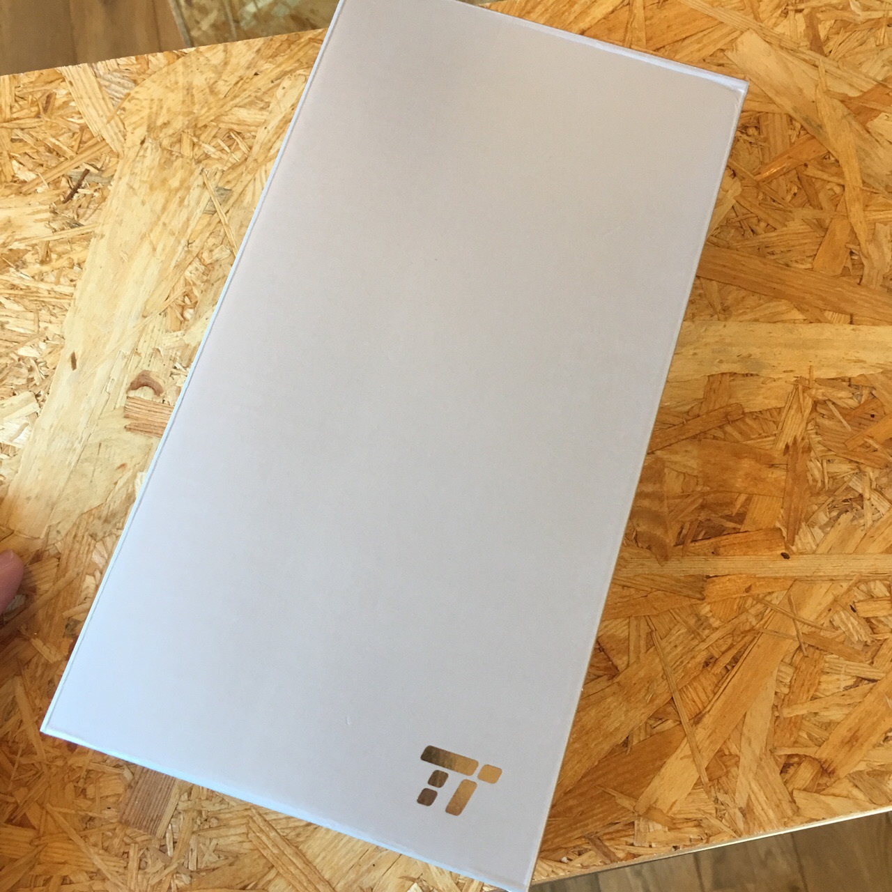 96D63C3B-6C1D-4B83-9BB1-168AA0B694CD