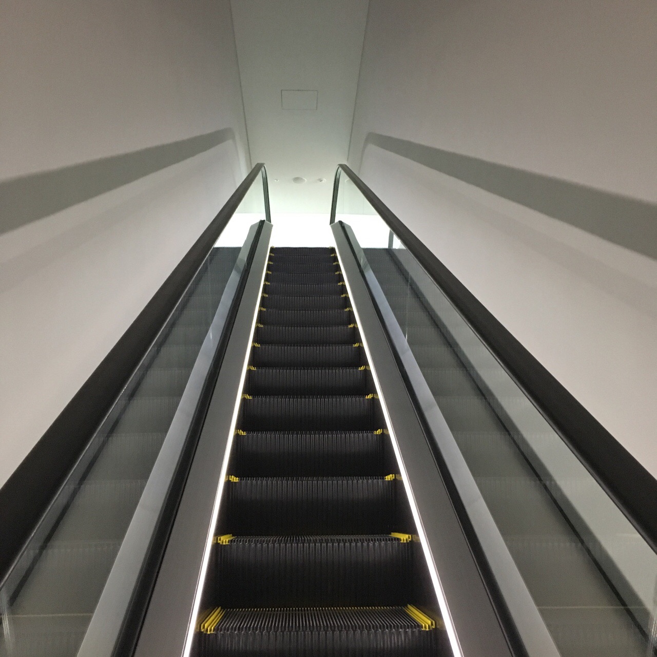 85962052-CD5A-415B-AB62-D0DB28A23F00